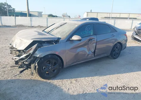 2022 Hyundai Elantra Sel z USA, uszkodzony, nr VIN KMHLS4AG4NU321707